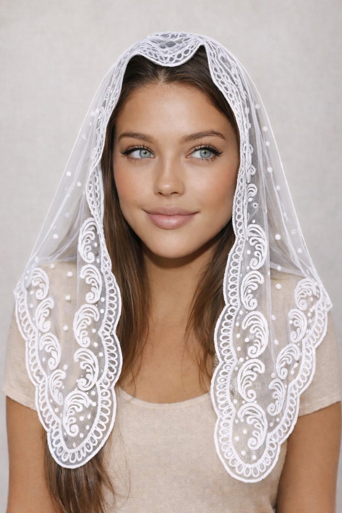 Divinia Mantilla Veil – Catholic Lace Chapel Veil, Mass Head Covering — photo 4