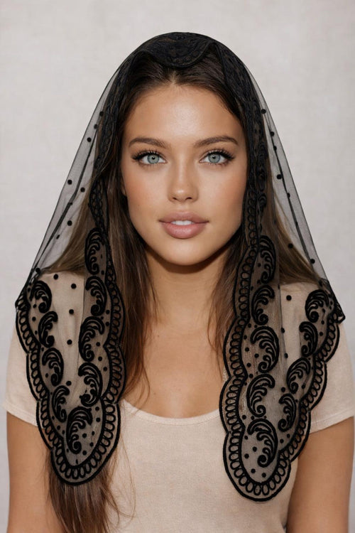 Divinia Mantilla Veil – Catholic Lace Chapel Veil, Mass Head Covering — photo 2