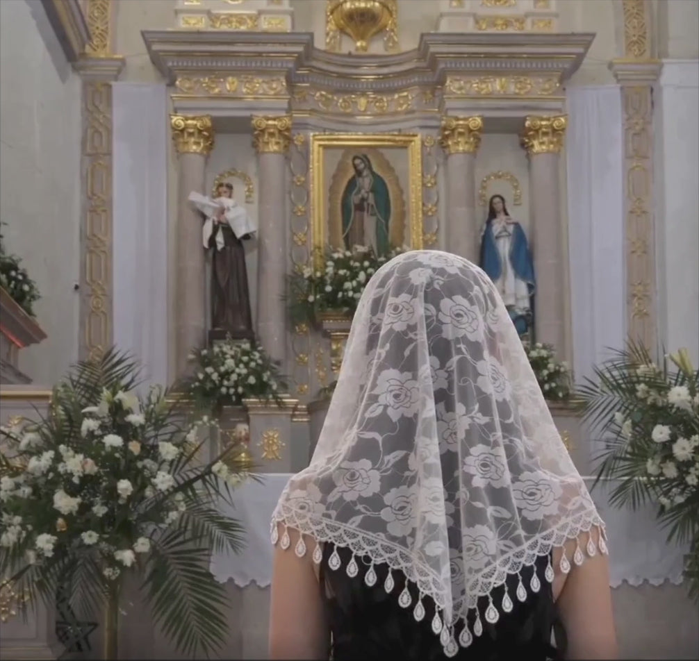 Seraphina Lace Mantilla