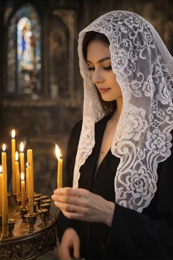 Eliora Lace Veil